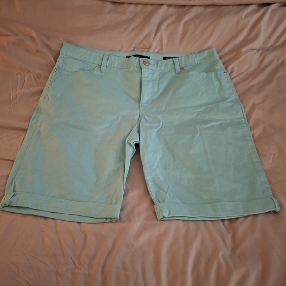 Bandolino Women's Aqua Bermuda Shorts - Picture 3 of 9